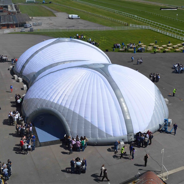 Rental of an inflatable dome