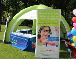 Continuous-blow inflatable tent for a Capscience event