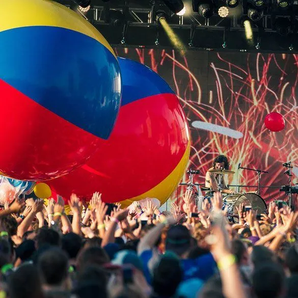 Crowd balloon